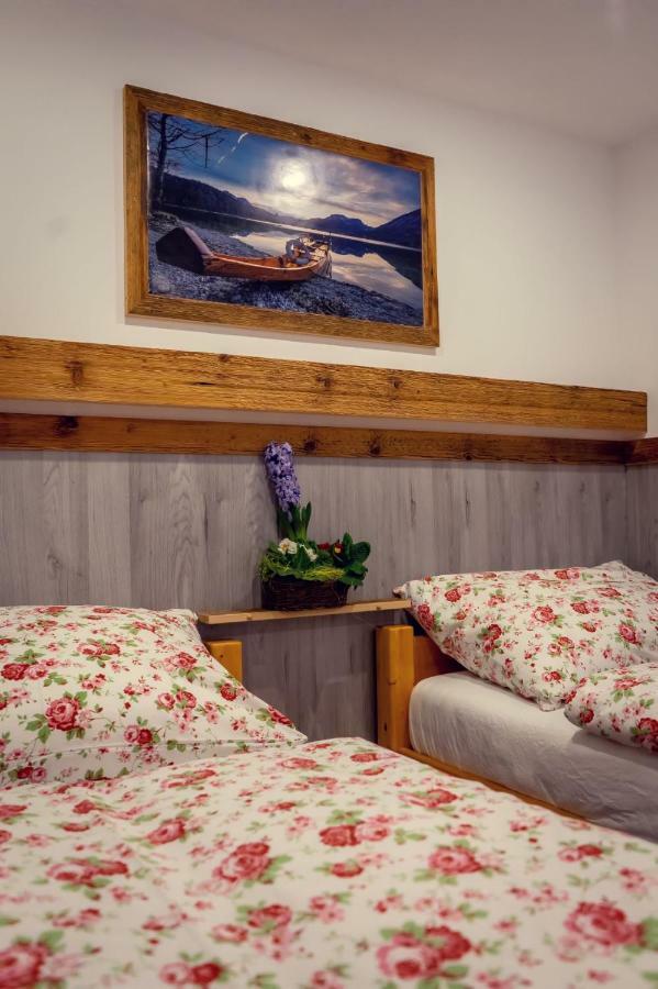 Ferienwohnung Grundlsee, Willkommen In Mami'S Ferienwohnung Exterior foto